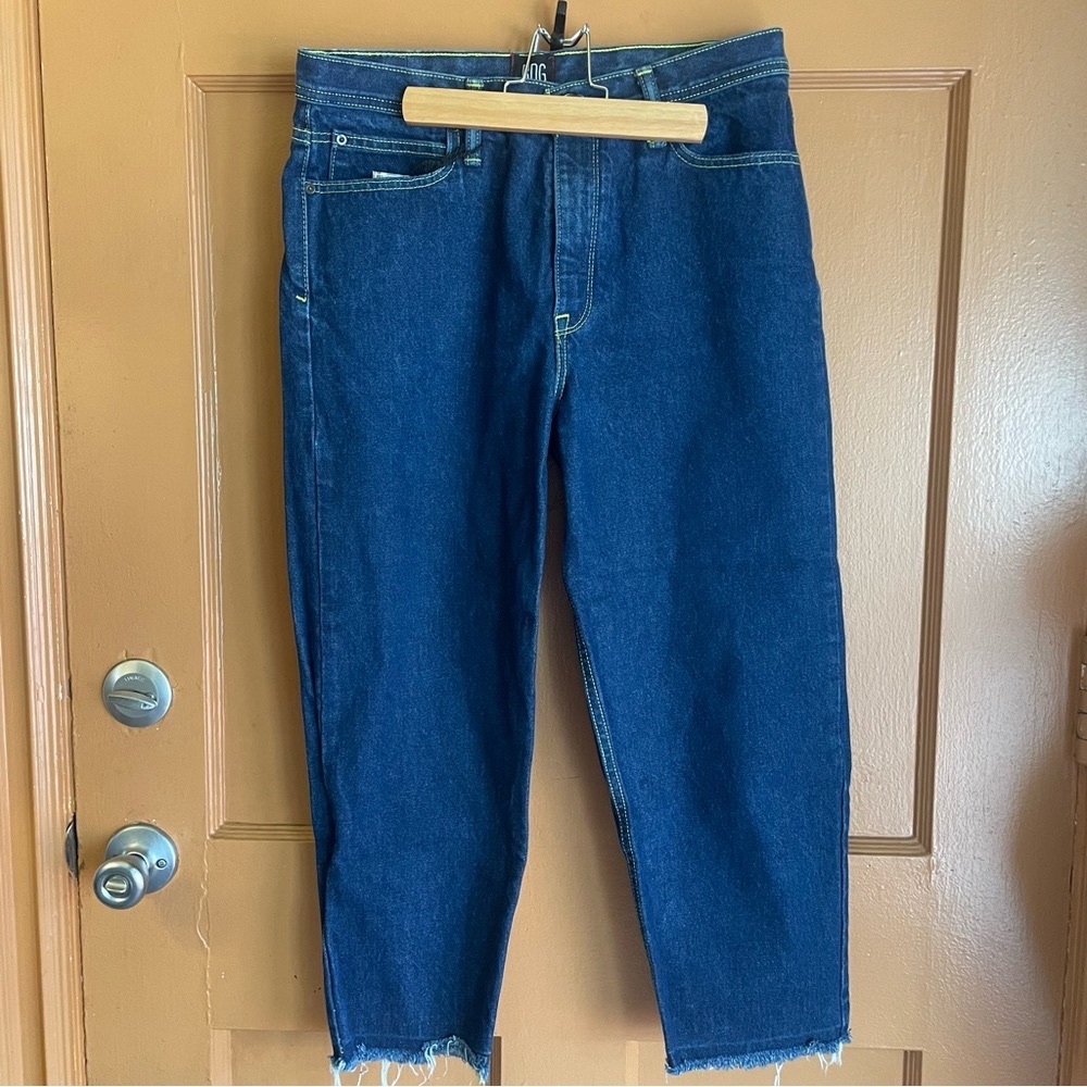 BDG Yellow trim straight leg cropped distressed hem jeans
